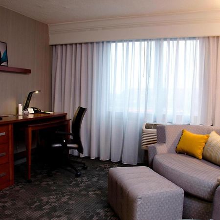 Courtyard Waterbury Downtown Hotel Ngoại thất bức ảnh