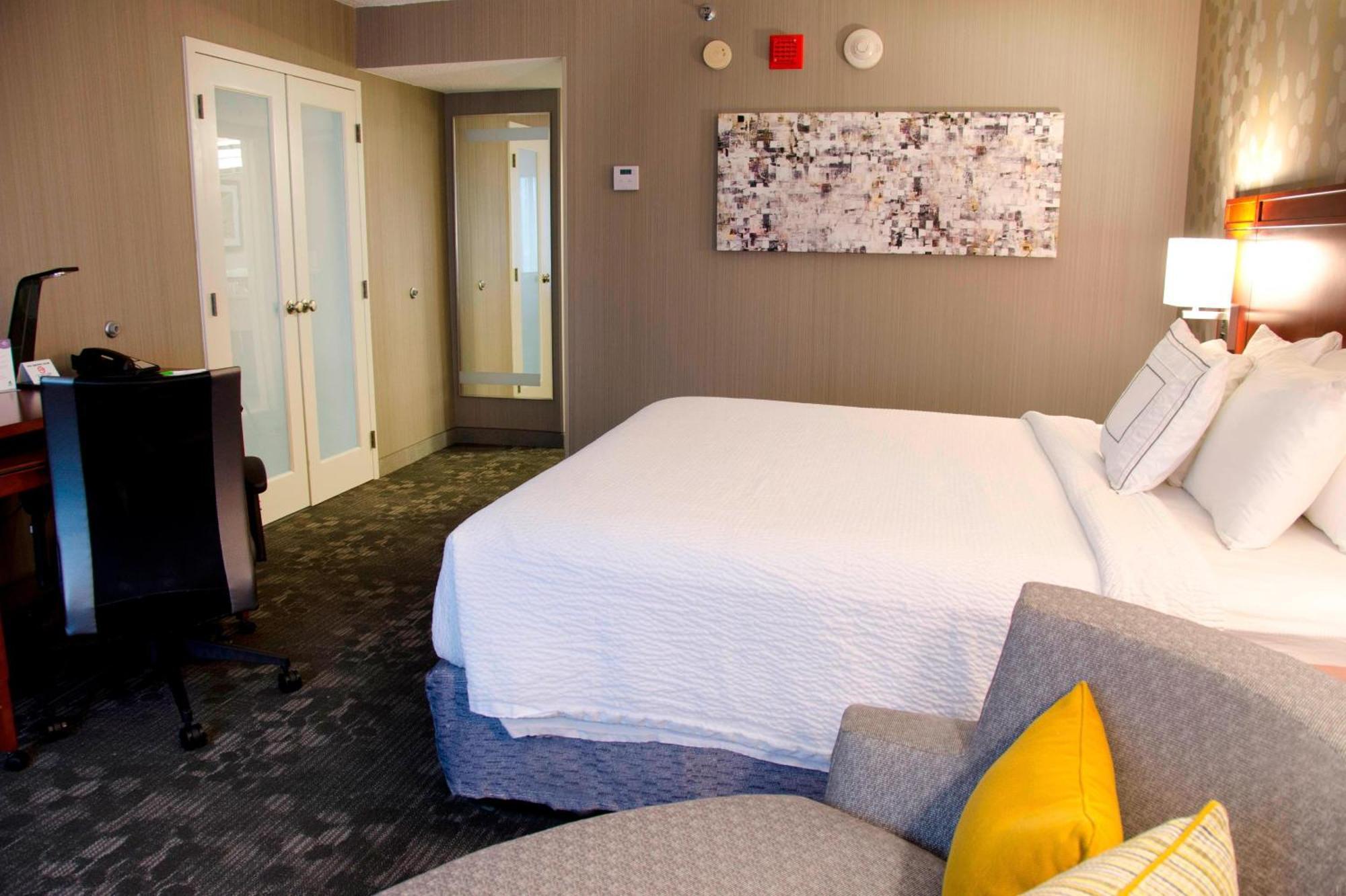 Courtyard Waterbury Downtown Hotel Ngoại thất bức ảnh