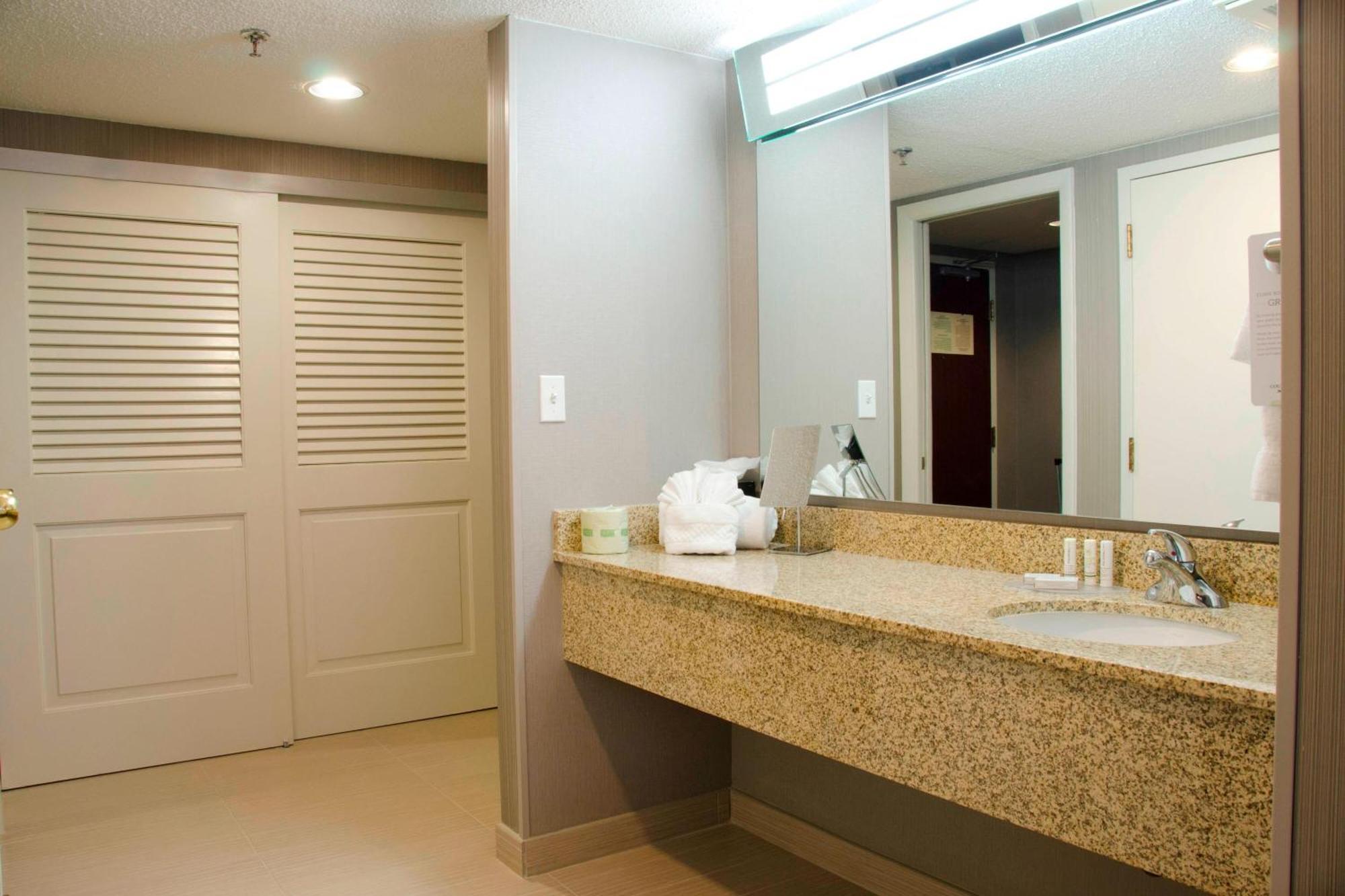 Courtyard Waterbury Downtown Hotel Ngoại thất bức ảnh