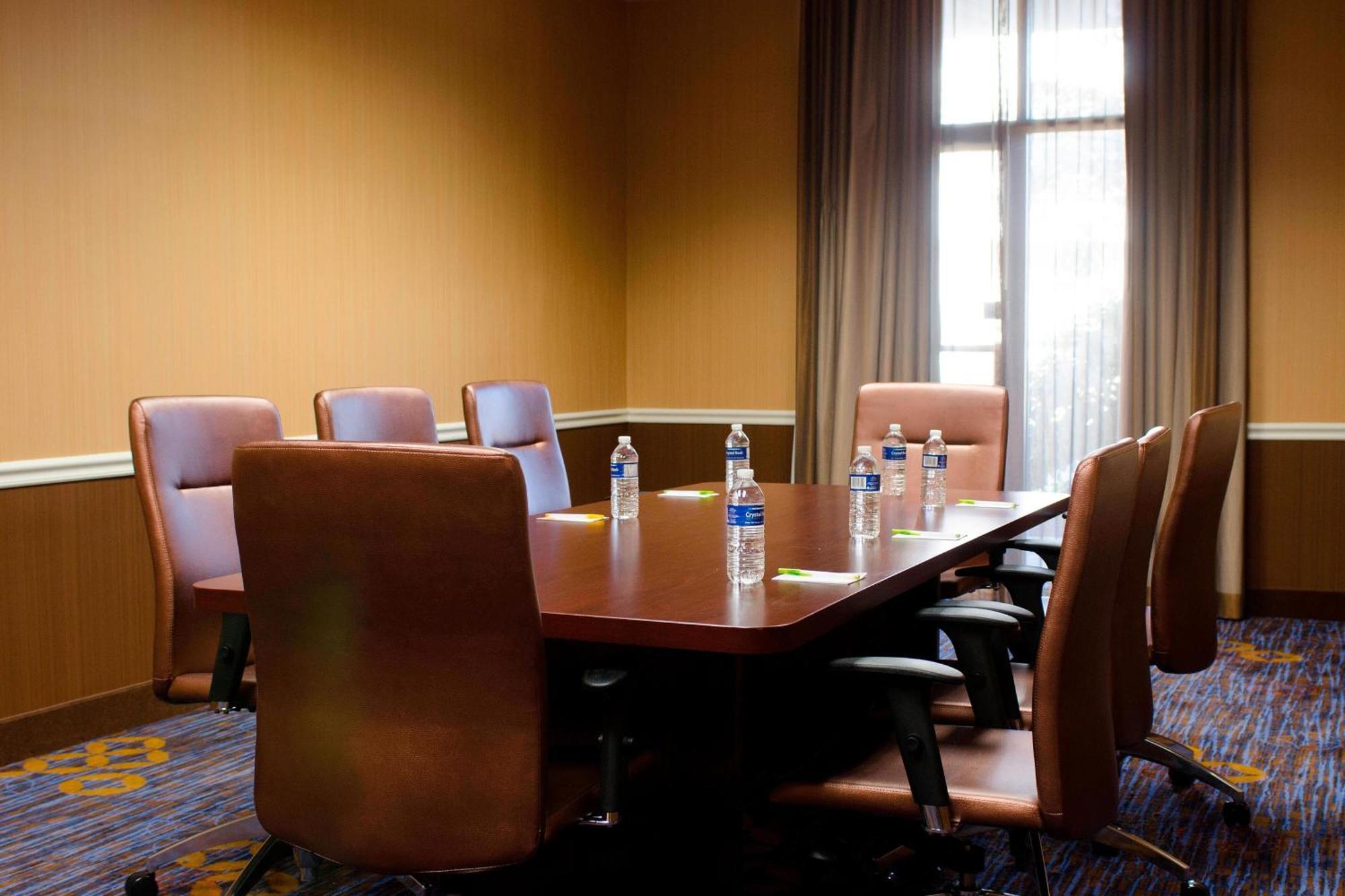 Courtyard Waterbury Downtown Hotel Ngoại thất bức ảnh
